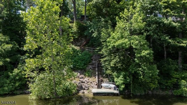 904 E End Rd, Stillwater Twp., NJ 07860