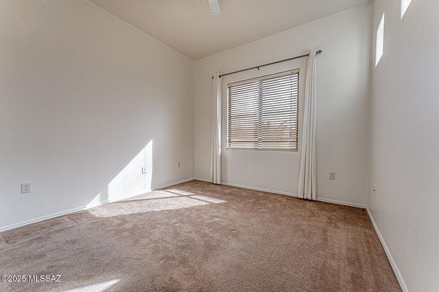 267 N Vía La Castellana, Green Valley, AZ 85614