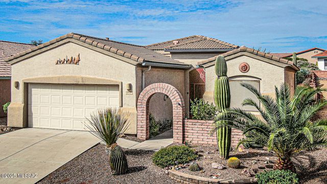 267 N Vía La Castellana, Green Valley, AZ 85614