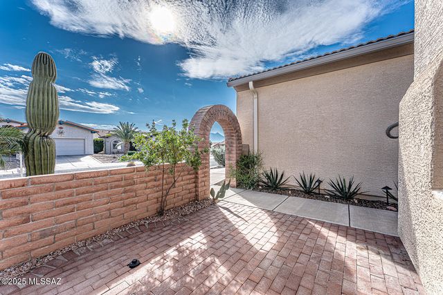 267 N Vía La Castellana, Green Valley, AZ 85614