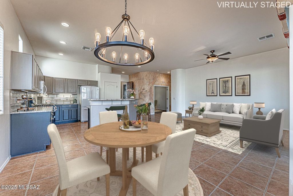 267 N Vía La Castellana, Green Valley, AZ 85614