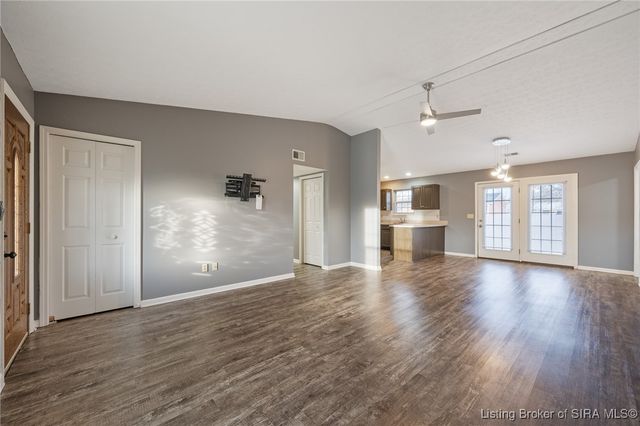 120 Hodge Street, Charlestown, IN 47111