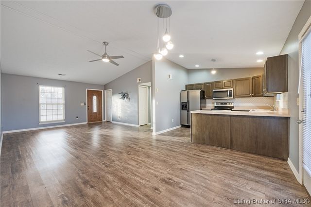 120 Hodge Street, Charlestown, IN 47111