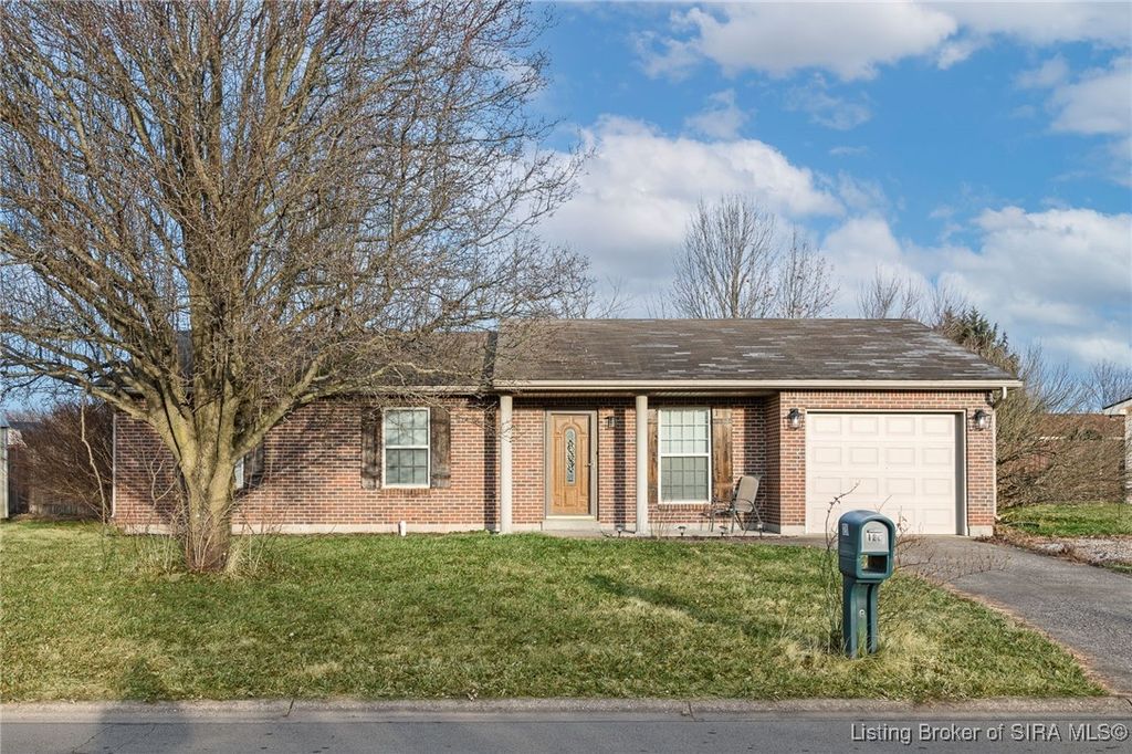 120 Hodge Street, Charlestown, IN 47111