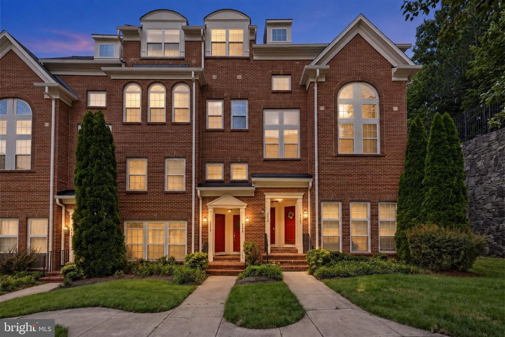 9585 WHEATS WAY, Manassas Park, VA 20111