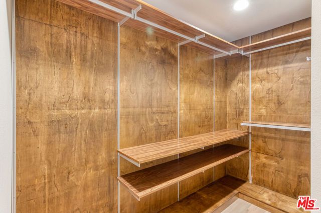 4813 Oakwood Avenue 103, Los Angeles, CA 90004