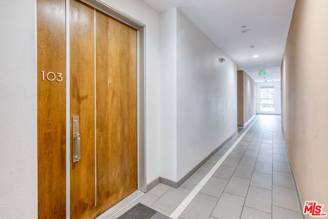 4813 Oakwood Avenue 103, Los Angeles, CA 90004