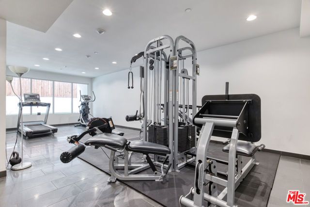 4813 Oakwood Avenue 103, Los Angeles, CA 90004