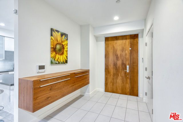 4813 Oakwood Avenue 103, Los Angeles, CA 90004