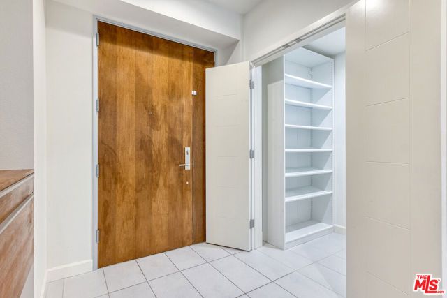 4813 Oakwood Avenue 103, Los Angeles, CA 90004