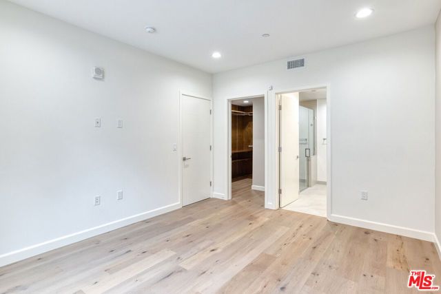 4813 Oakwood Avenue 103, Los Angeles, CA 90004