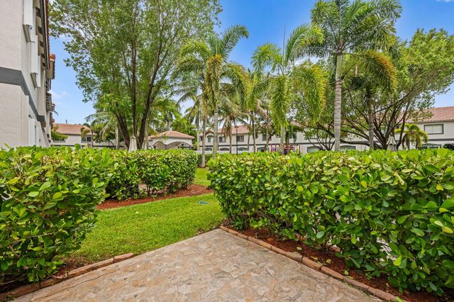 7920 Catalina Circle, Tamarac, FL 33321