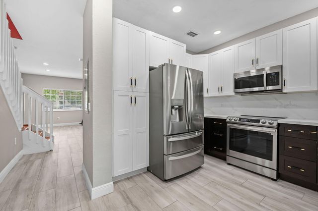 7920 Catalina Circle, Tamarac, FL 33321