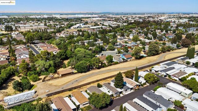 156 Tiki Ln, Pittsburg, CA 94565