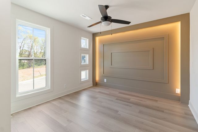 10 Holland Park West, Clarksville, TN 37043