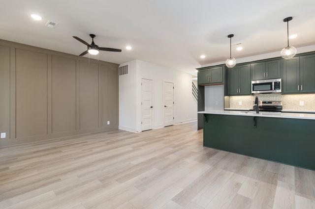 10 Holland Park West, Clarksville, TN 37043