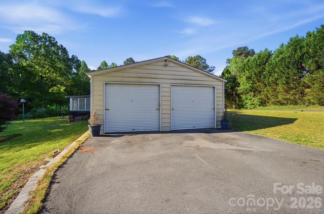 2909 Balkan Drive, York, SC 29745