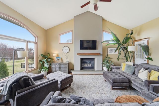 3213 SW Woods Court, Ankeny, IA 50023