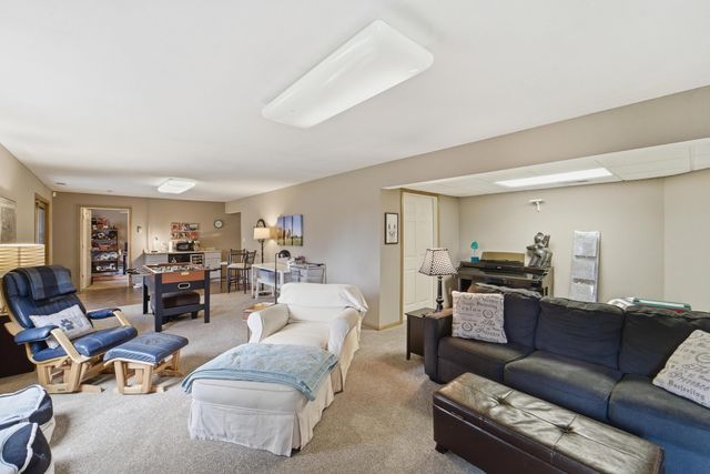 3213 SW Woods Court, Ankeny, IA 50023