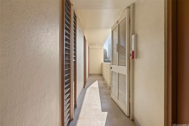 910 Ahana Street 408, Honolulu, HI 96814