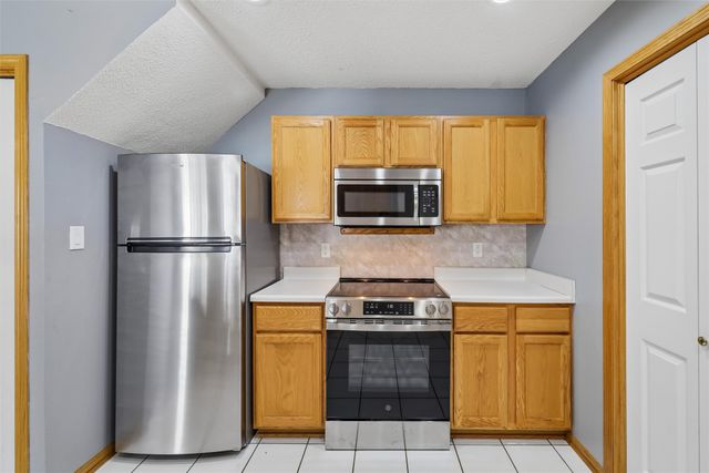 6855 Woodland Avenue 1302, West Des Moines, IA 50266