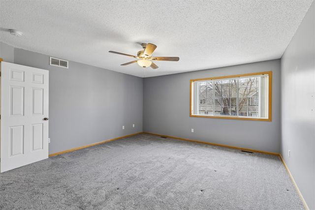 6855 Woodland Avenue 1302, West Des Moines, IA 50266