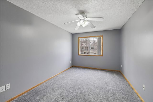 6855 Woodland Avenue 1302, West Des Moines, IA 50266