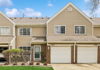 6855 Woodland Avenue 1302, West Des Moines, IA 50266