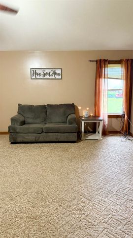 18 Oak tree Lane, Springville, IN 47462