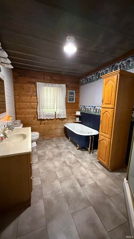 18 Oak tree Lane, Springville, IN 47462