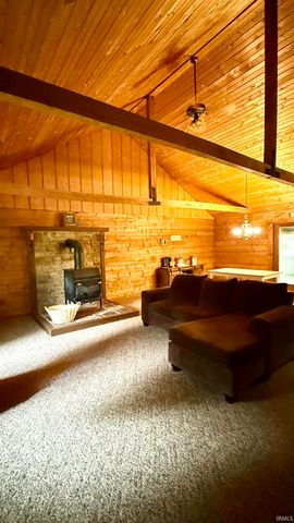 18 Oak tree Lane, Springville, IN 47462