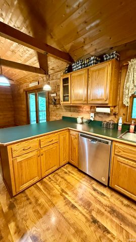 18 Oak tree Lane, Springville, IN 47462