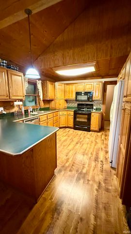 18 Oak tree Lane, Springville, IN 47462