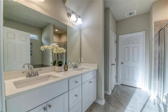 173 Flexus LN, Liberty Hill, TX 78642