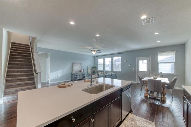 173 Flexus LN, Liberty Hill, TX 78642