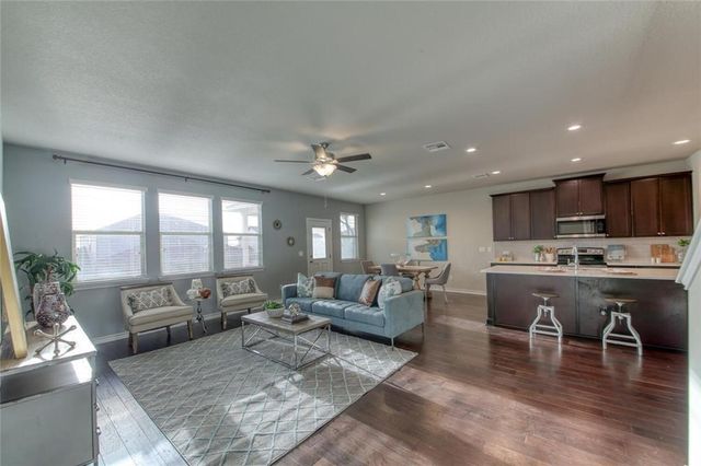 173 Flexus LN, Liberty Hill, TX 78642