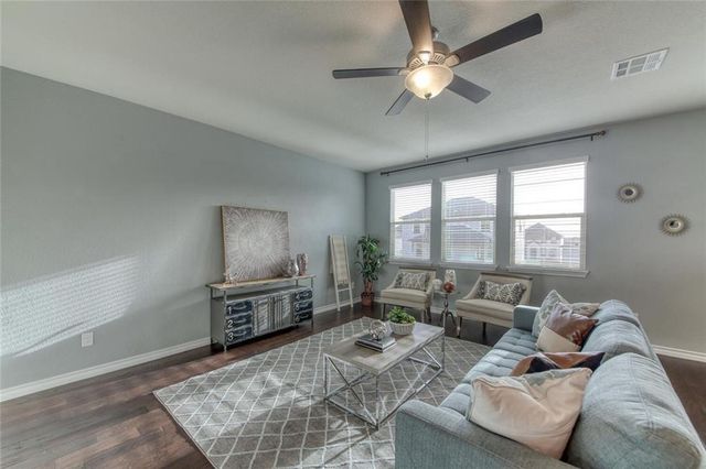 173 Flexus LN, Liberty Hill, TX 78642