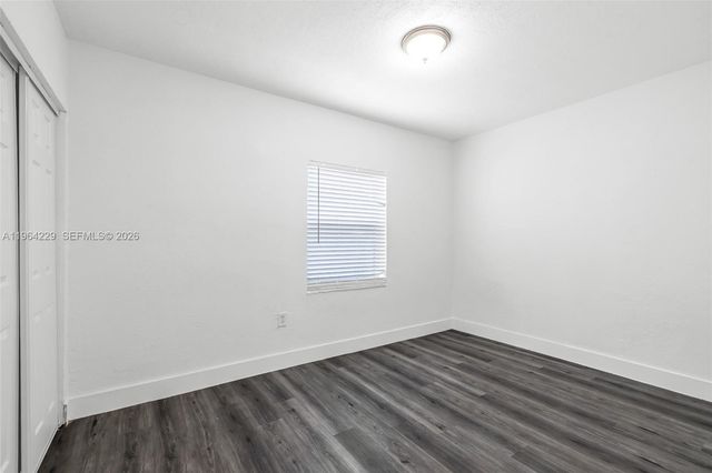 1176 NW 48th St, Miami, FL 33127