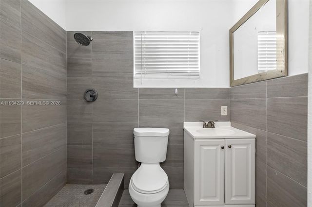 1176 NW 48th St, Miami, FL 33127