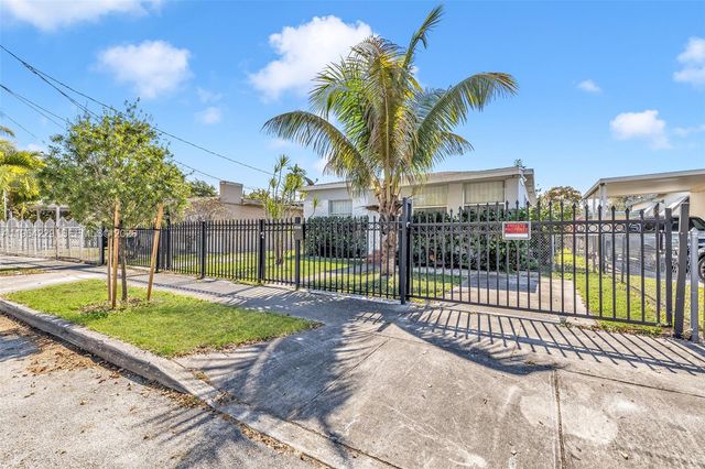 1176 NW 48th St, Miami, FL 33127