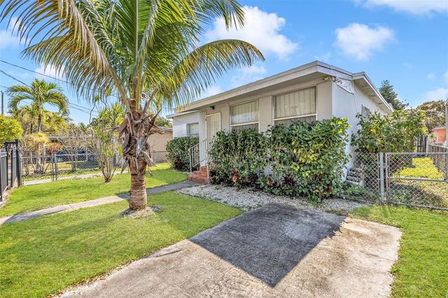 1176 NW 48th St, Miami, FL 33127