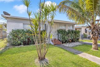 1176 NW 48th St, Miami, FL 33127