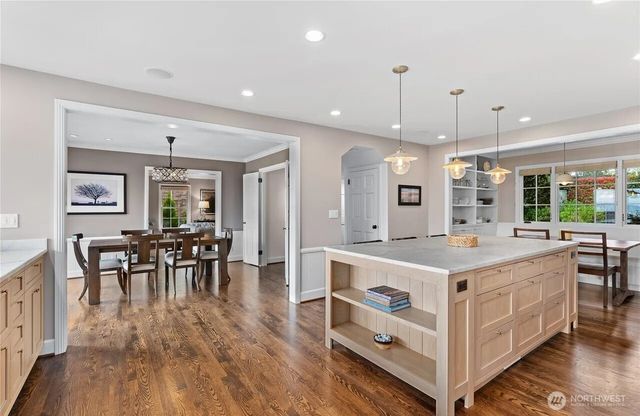 7044 50th Avenue NE, Seattle, WA 98115