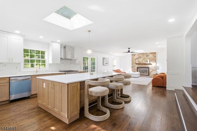 1379 Blair Ct, Bridgewater Twp., NJ 08807