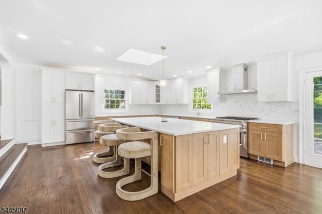 1379 Blair Ct, Bridgewater Twp., NJ 08807