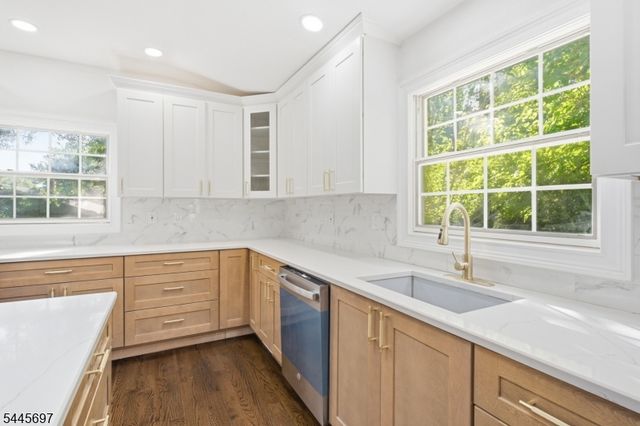 1379 Blair Ct, Bridgewater Twp., NJ 08807