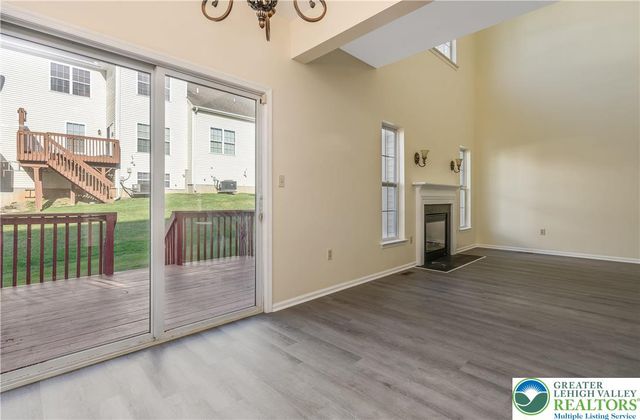 130 Willow Drive, Palmer Twp, PA 18045