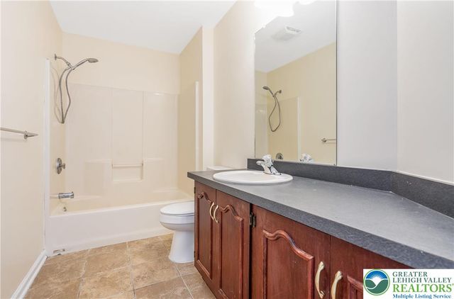 130 Willow Drive, Palmer Twp, PA 18045