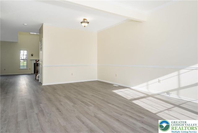 130 Willow Drive, Palmer Twp, PA 18045