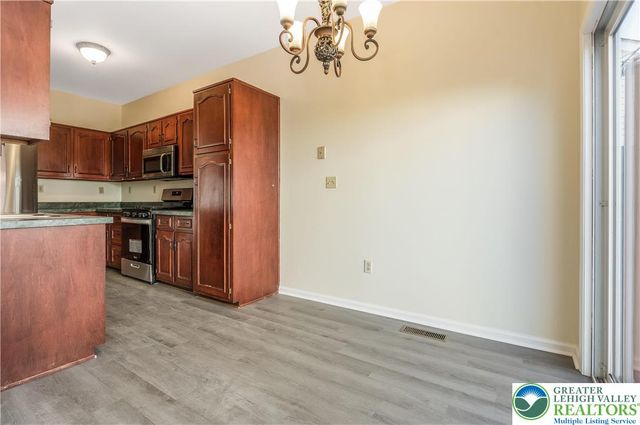 130 Willow Drive, Palmer Twp, PA 18045